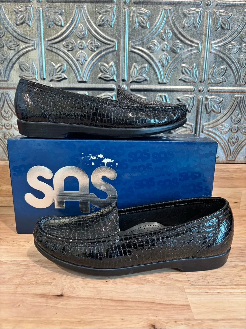 SAS Black Leather Croc Slip-On Loafers 9.5N
